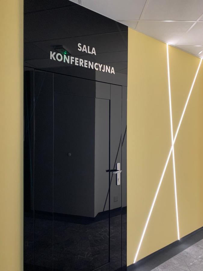 Hotel Coliber Klobuck Eksteriør billede