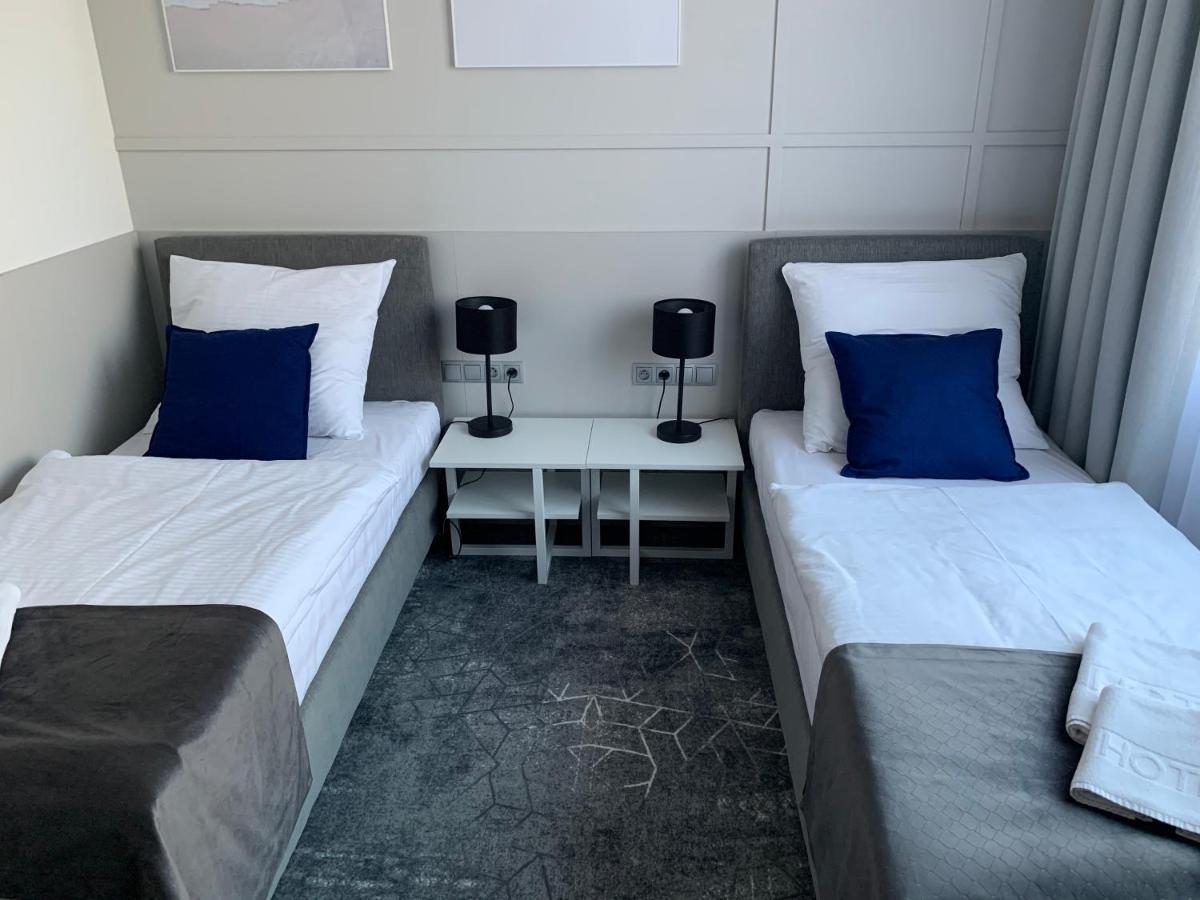 Hotel Coliber Klobuck Eksteriør billede